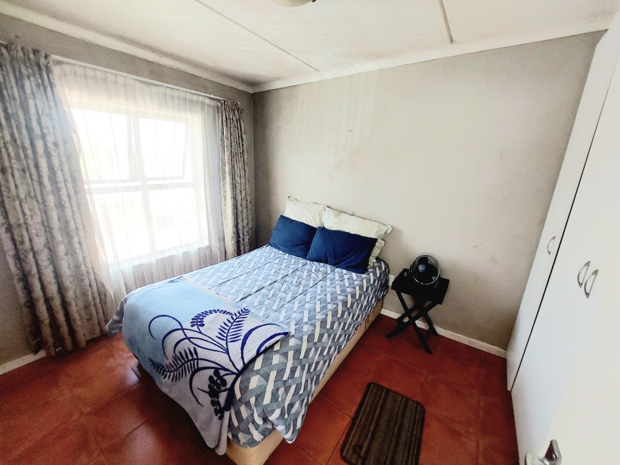 2 Bedroom Property for Sale in Sanlamhof Western Cape